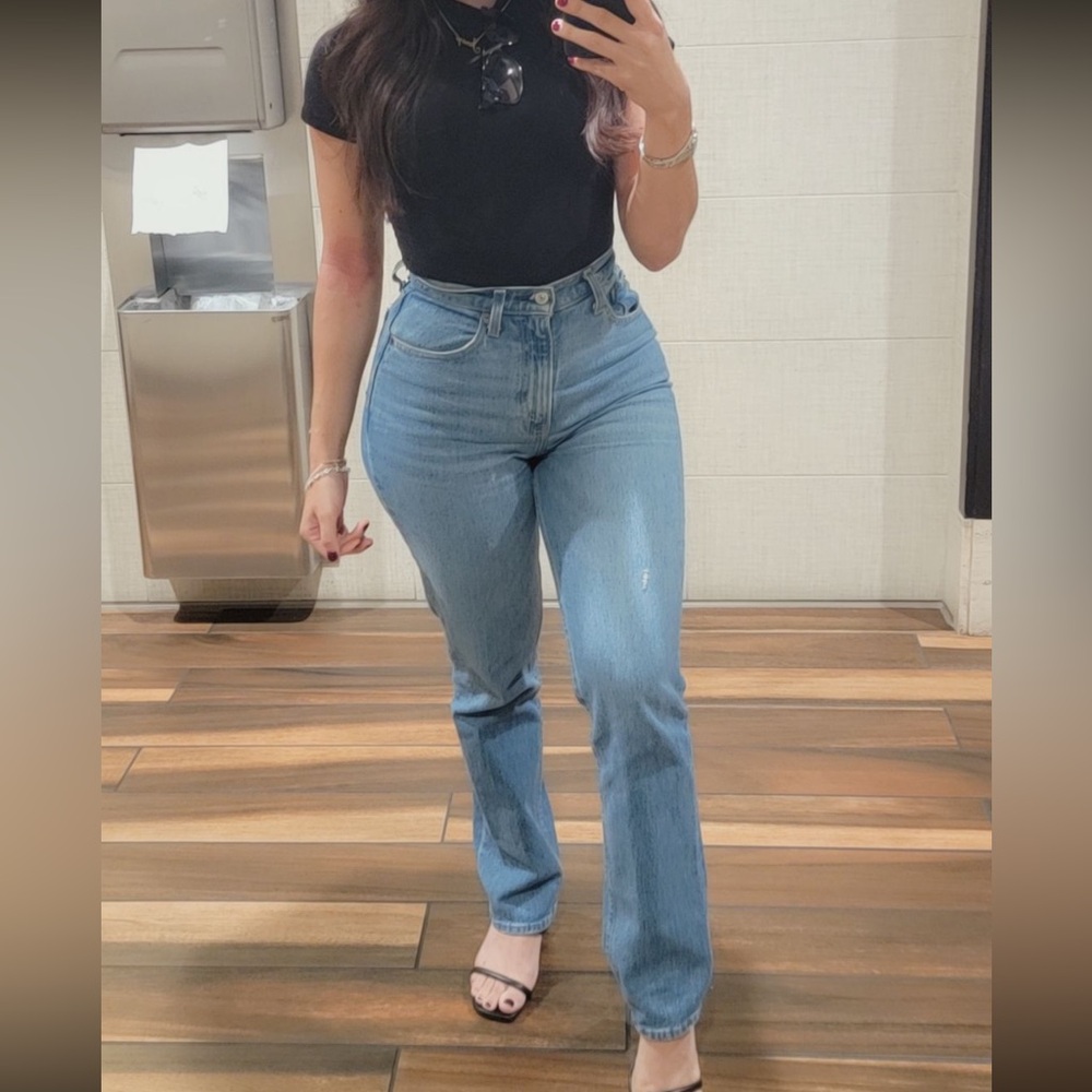 Abercrombie & Fitch 90’s Straight Ultra High Rise Jeans (sz25 curve love)